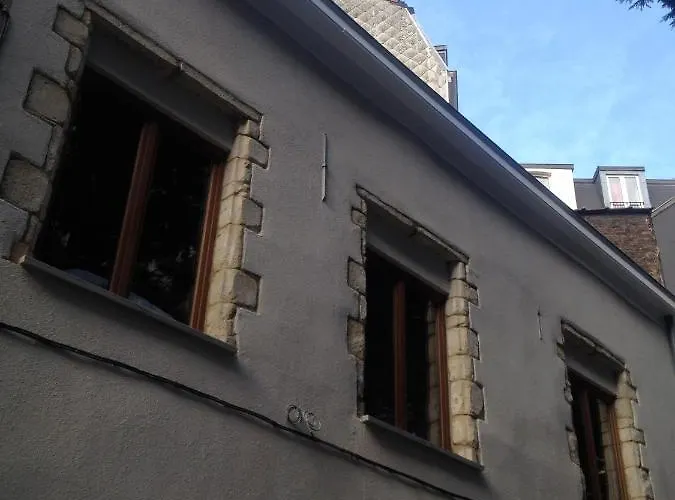 L\'Auberge De L\'Eclipse